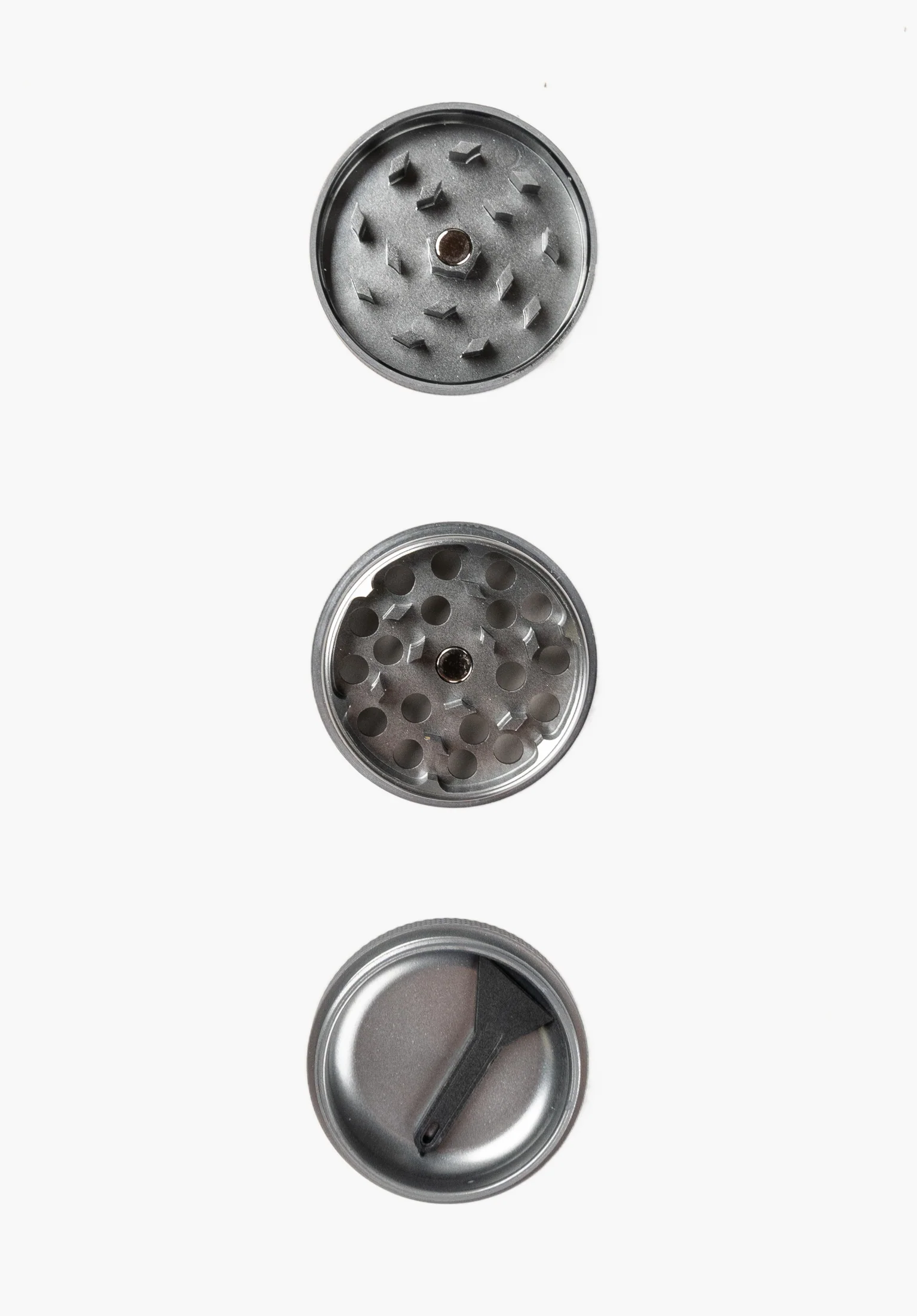 Hazy Days Pocket Metal 3 Parts Mini Grinder - Image 4
